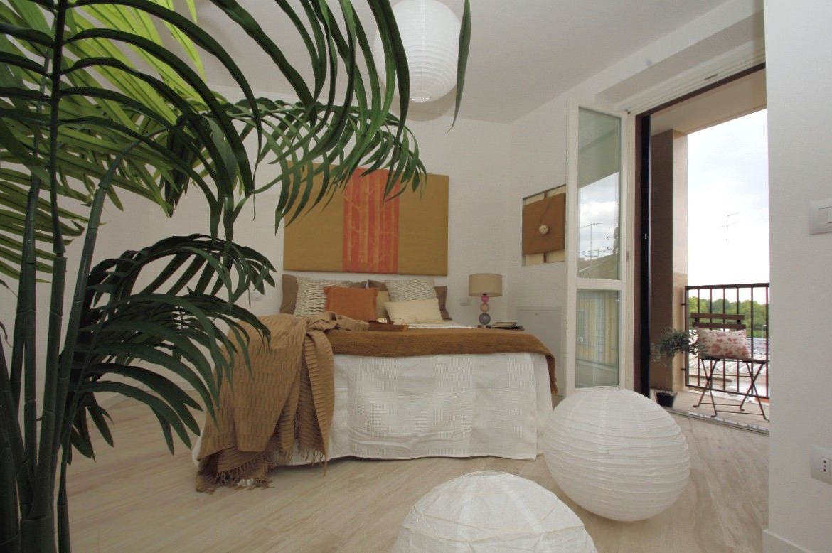 Bilocale open space con ampi loggiati