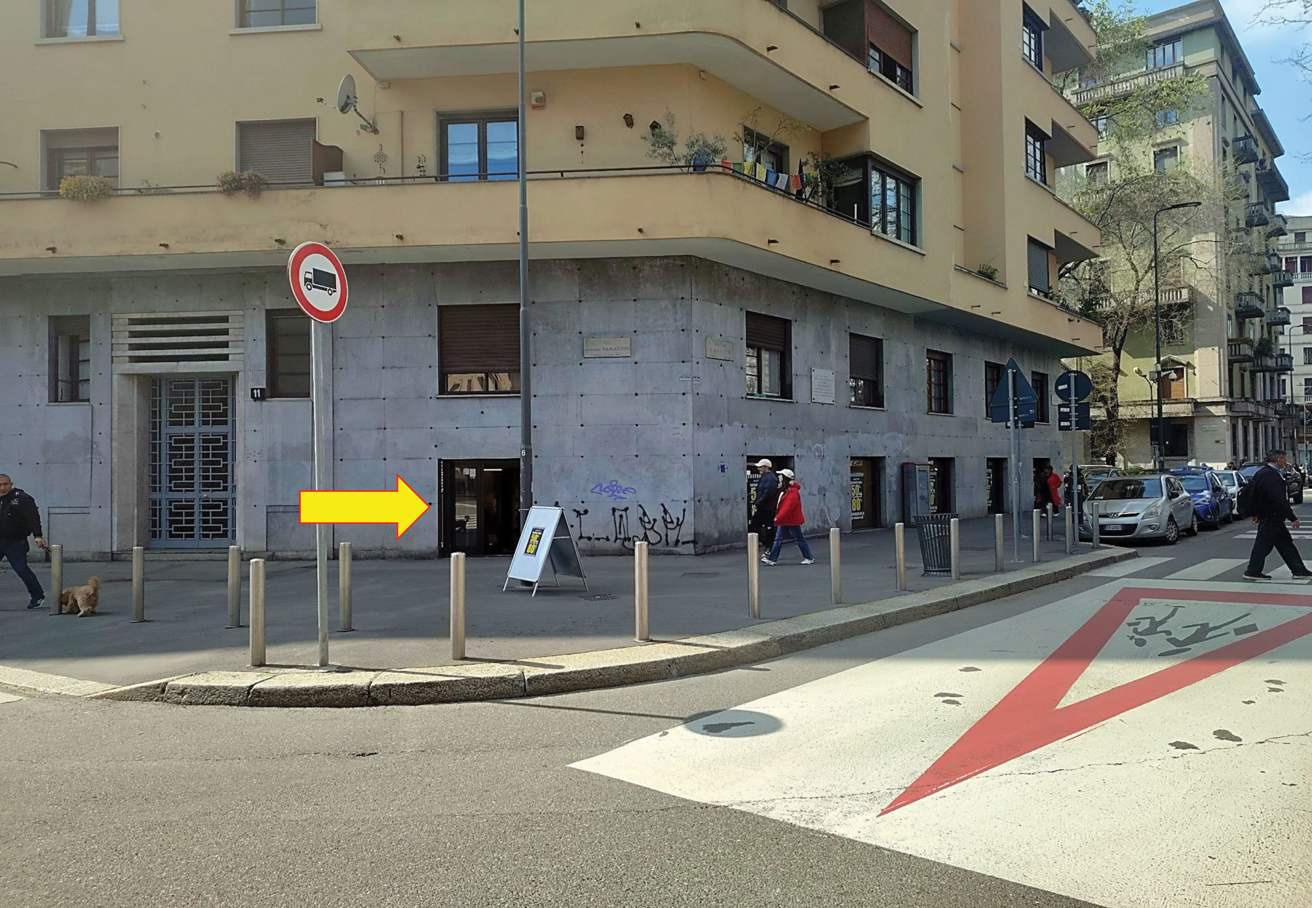 12 Negozio Piazzale Lavater Milano (Vendita mura)