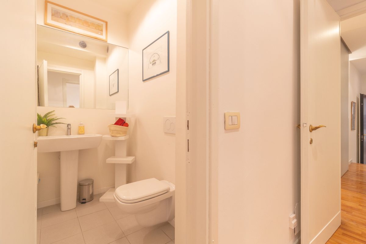 30 Esclusivo trilocale di prestigio – Milano – P.ta Venezia
