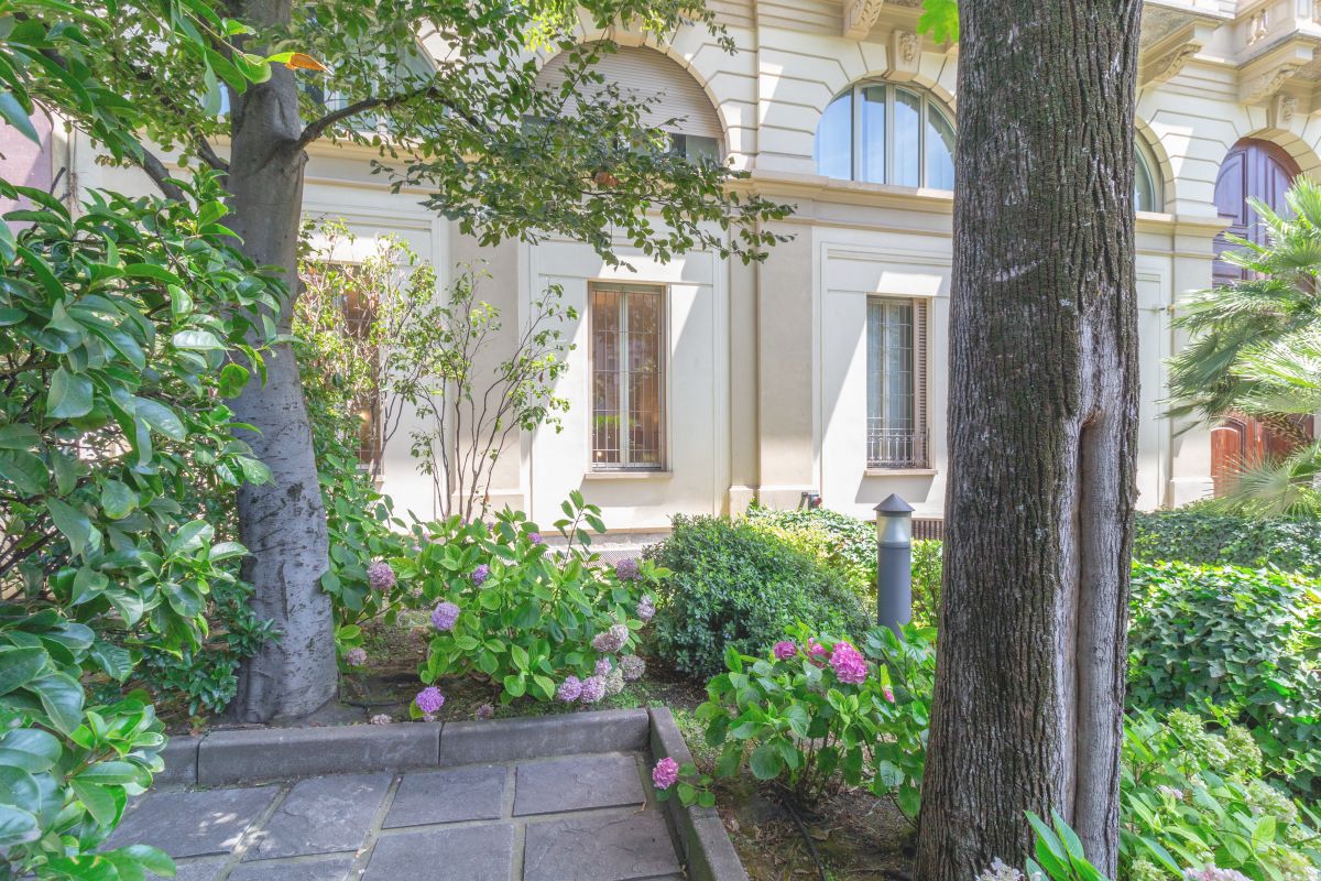 38 Esclusivo trilocale di prestigio – Milano – P.ta Venezia